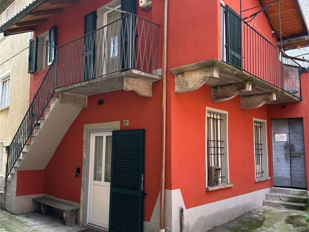 Appartamento a Verbania in via montebello, 15 - Foto 2