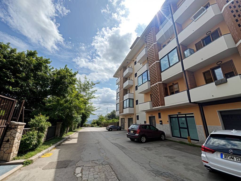 Appartamento a Avellino in Via Padre Pio da Pietralcina - Foto 2
