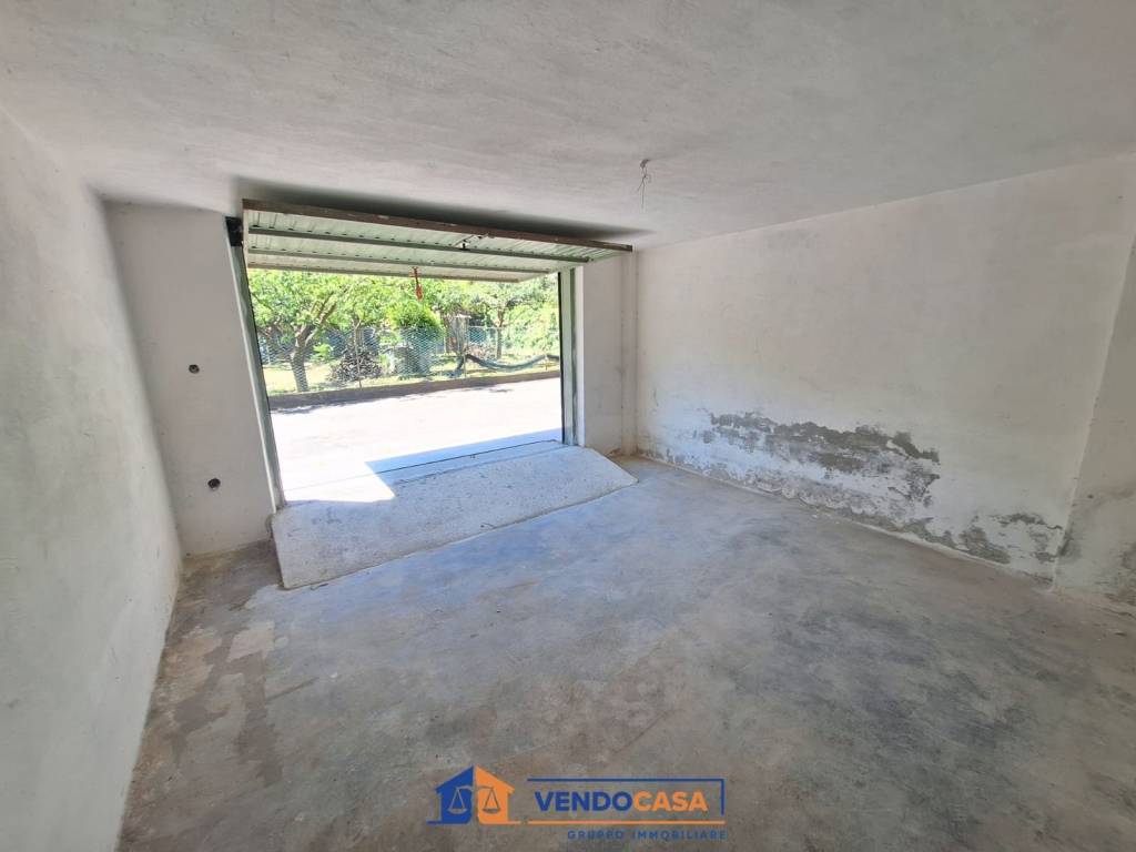 Box / garage a Pietra ligure in Viale della Repubblica, 138 - Foto 3