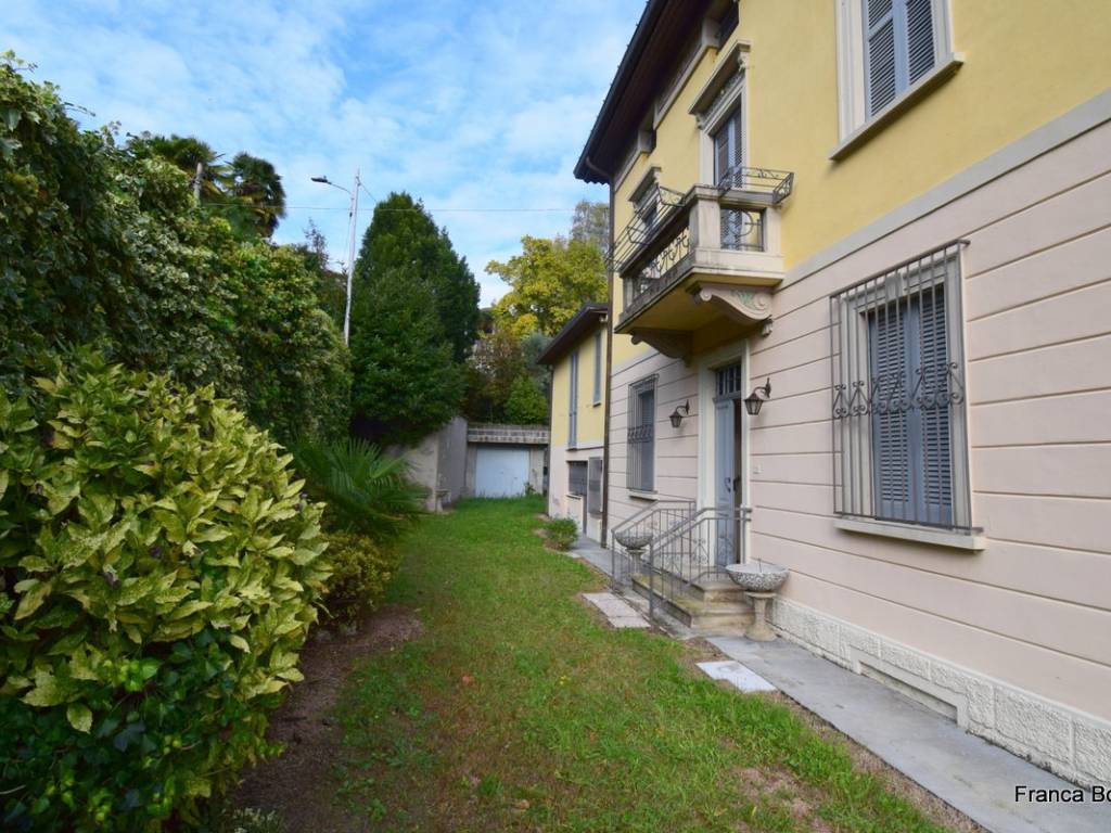 Villa a Cuasso al monte in Via Sant'Antonio, 2 - Foto 2