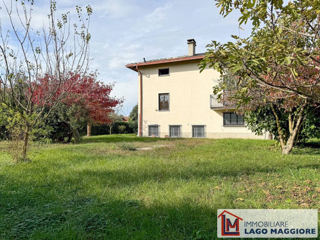 Villa a Travedona-monate in Via Luigi Pirandello - Foto 3