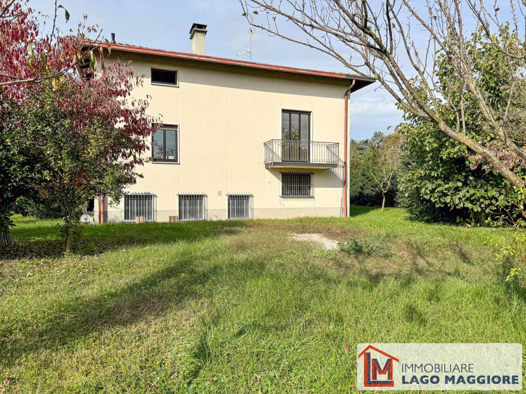 Villa a Travedona-monate in Via Luigi Pirandello - Foto 5