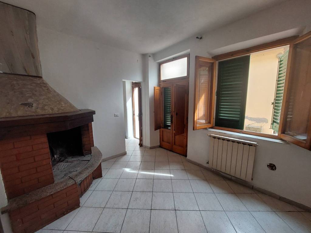 Casa indipendente a Serravalle pistoiese in Piazza Brunello Biagini - Foto 3
