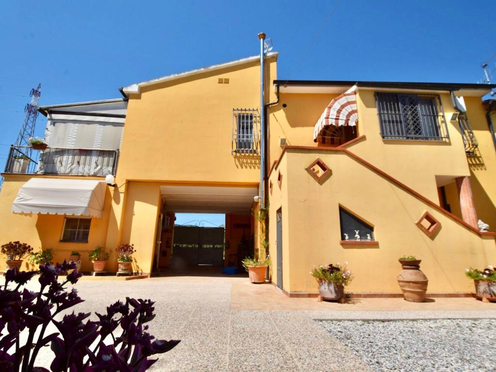Rustico / casale a Campiglia marittima in Via della Repubblica - Foto 2