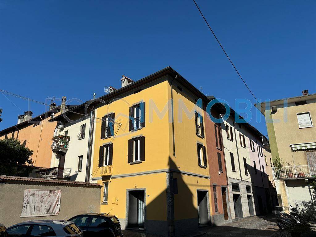 Appartamento a Oggiono in via I maggio, 18 - Foto 2