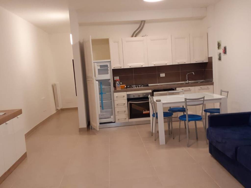 Appartamento a Fano in Via Francesco De Borgogelli - Foto 2