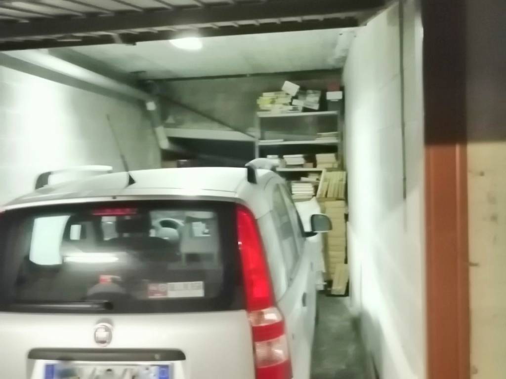 Box / garage a Vercelli in Corso Giuseppe Rigola, 45 - Foto 2