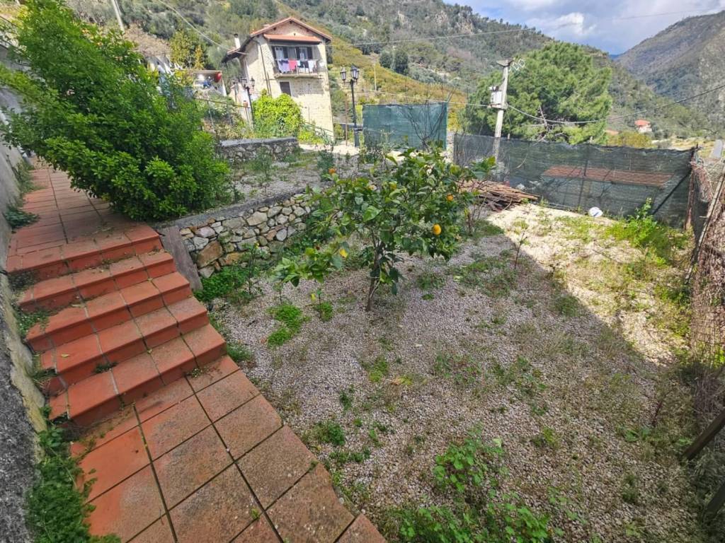 Casa indipendente a Ventimiglia - Foto 2