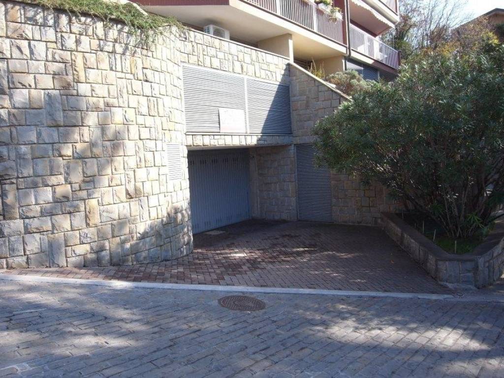 Box / garage a Trieste in Via Bonomea - Foto 4