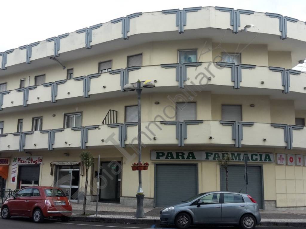 Appartamento a Mondragone in Viale Margherita, 20 - Foto 3