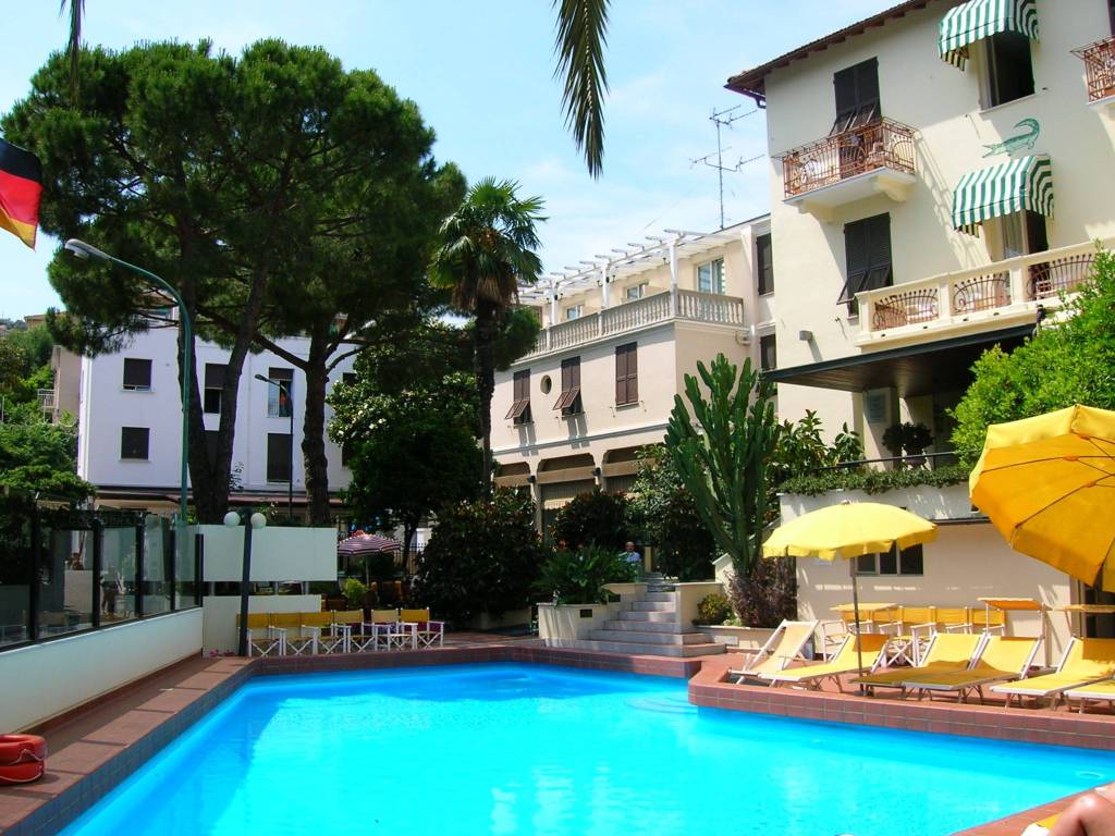 Palazzo / stabile a Varazze in Via Sardi, 16 - Foto 2
