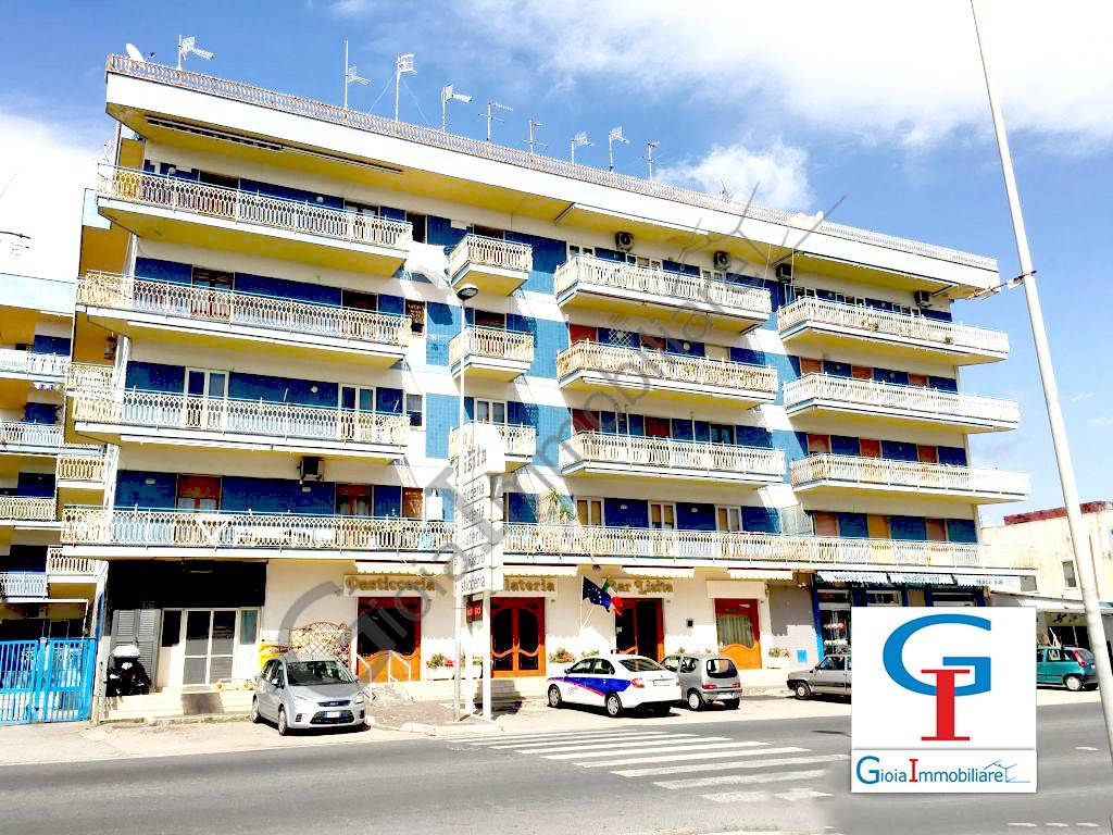 Appartamento a Mondragone in Via Domiziana, 270 - Foto 1