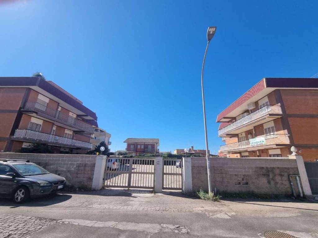 Appartamento a Pomezia in via svezia - Foto 2