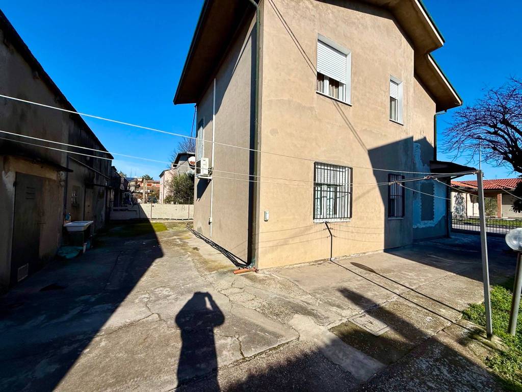 Villa a Argenta in Via Claudio Treves, 6 - Foto 5