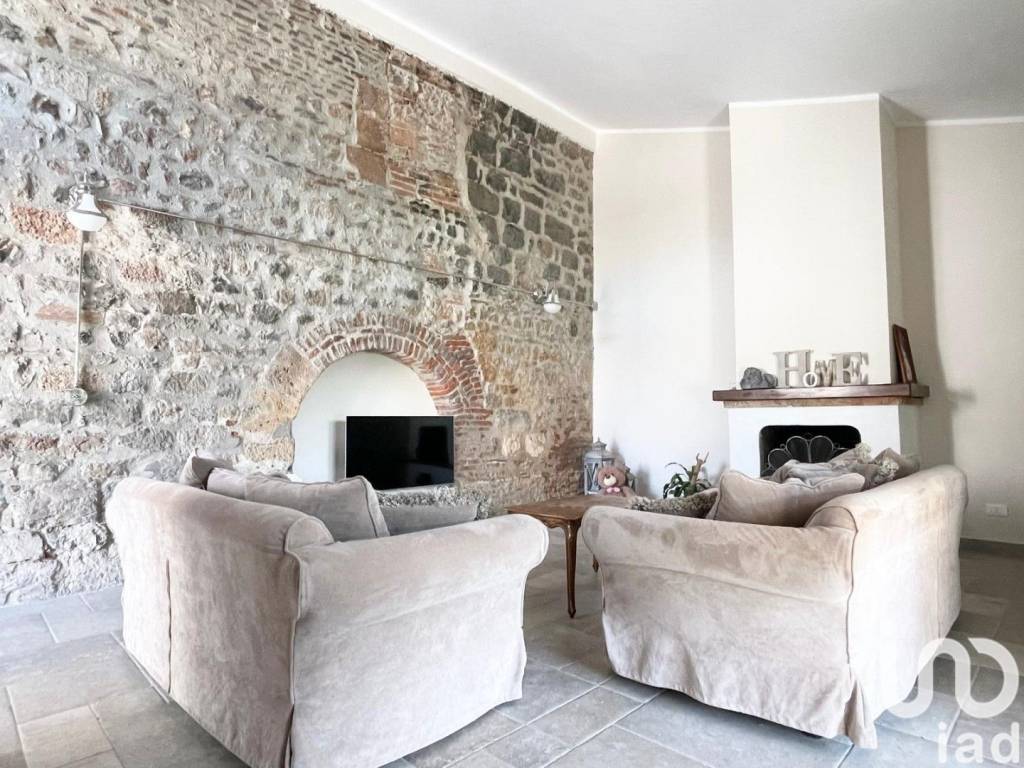 Villa a San giuliano terme in Via BONAVENTURA CAVALIERI, 31 - Foto 2