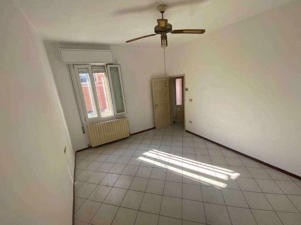 Appartamento a Ferrara in Via Edmondo De Amicis, 40 - Foto 3