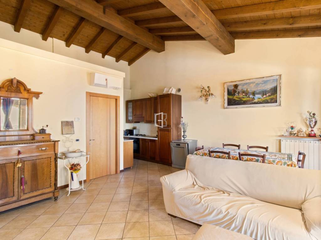 Appartamento a Polpenazze del garda in Via Lago Lucone, 8 - Foto 3