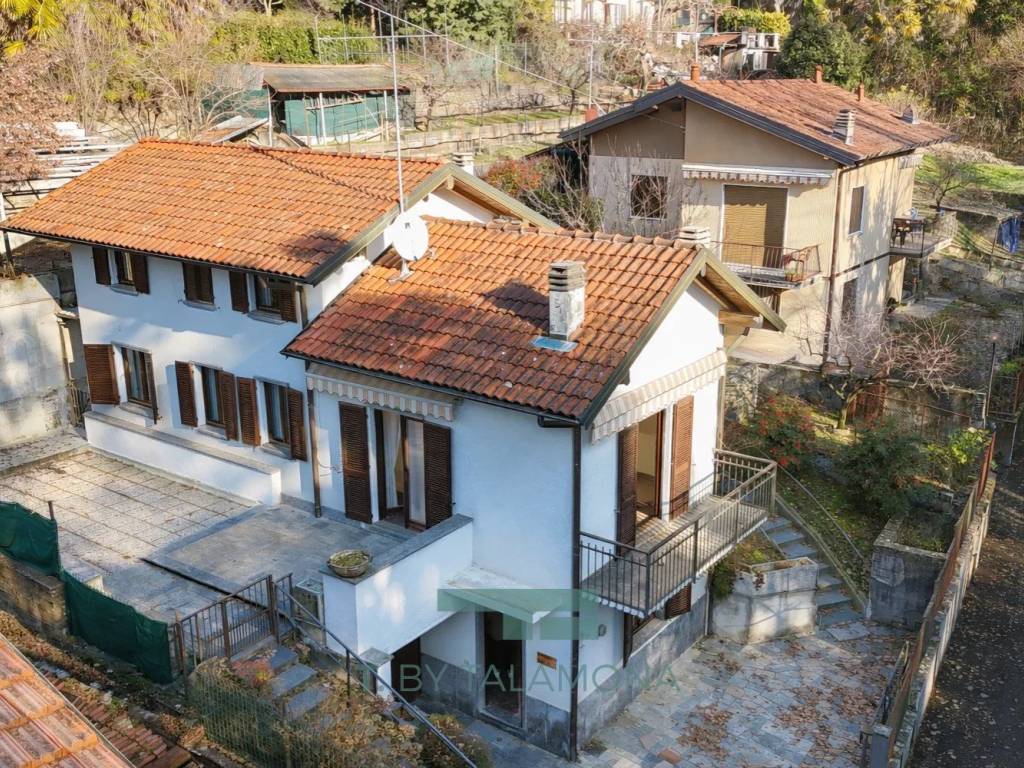 Villa a Castelveccana in Via Galileo Galilei - Foto 4