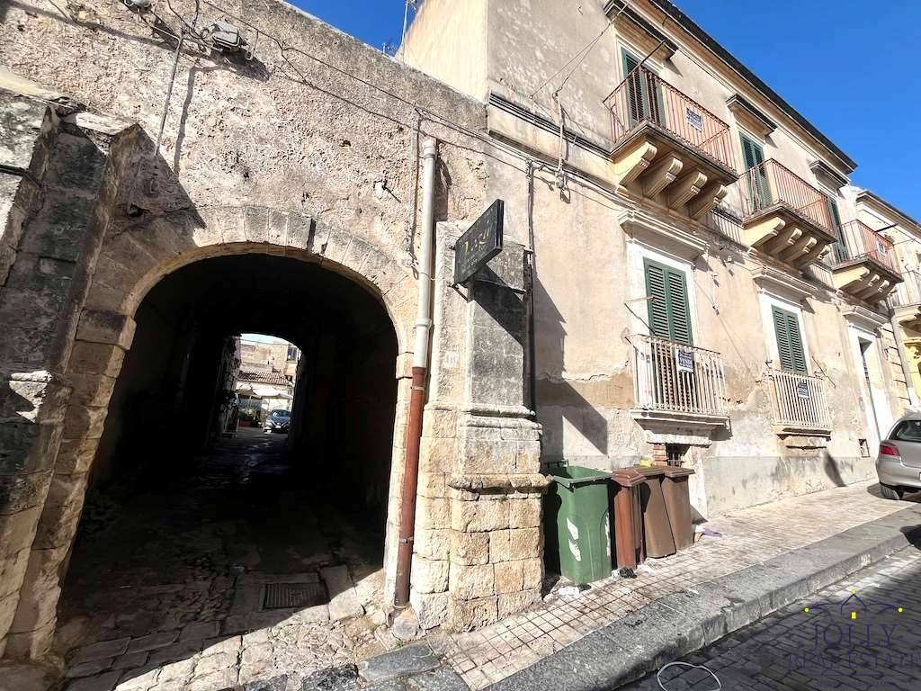 Palazzo / stabile a Noto in via saffi - Foto 2