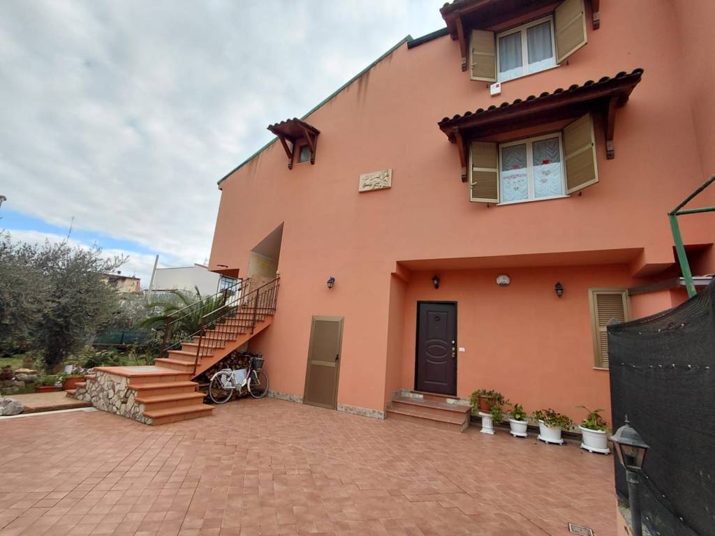 Appartamento a Guidonia montecelio in Via Carlo Pisacane, 2 - Foto 2
