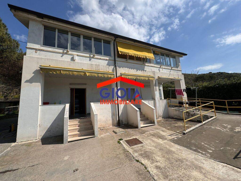 Villa a Sessa aurunca in Località Le Vagnole, 39 - Foto 1