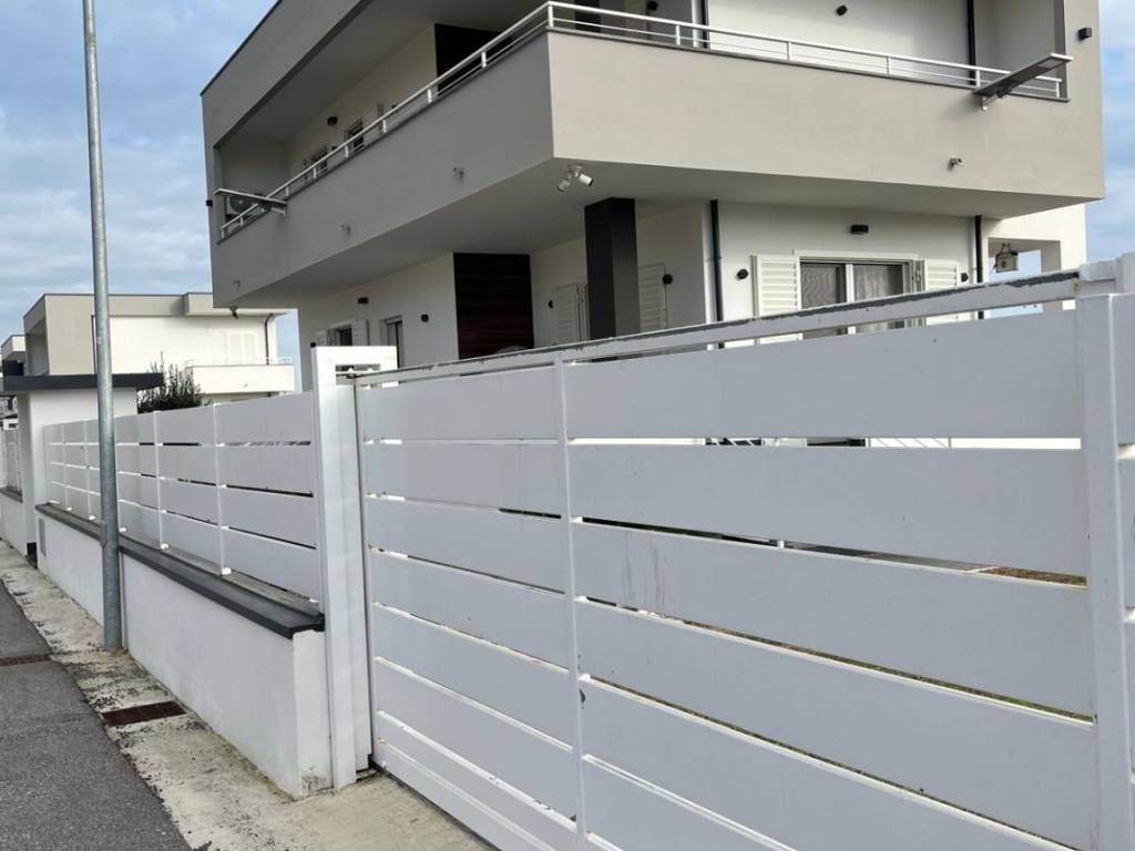 Villa a Villa literno in Via Rubicone - Foto 3