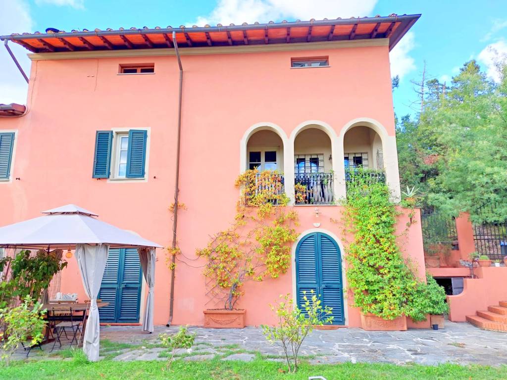 Villa a Lucca in Via dei Bernicchi, 14 - Foto 3
