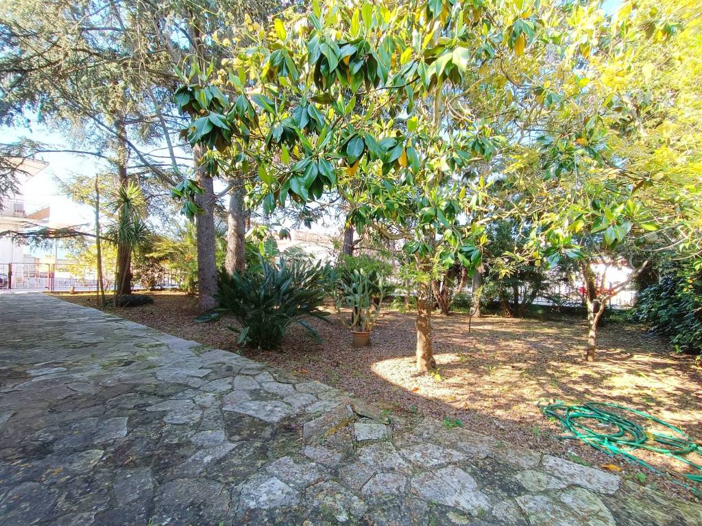 Villa a San donaci in Via Bari - Foto 5