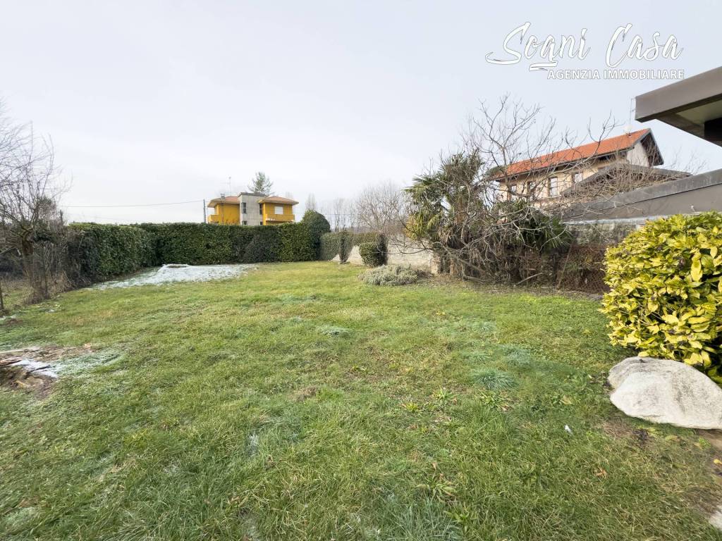 Villa a Borgomanero in Via Croce - Foto 4