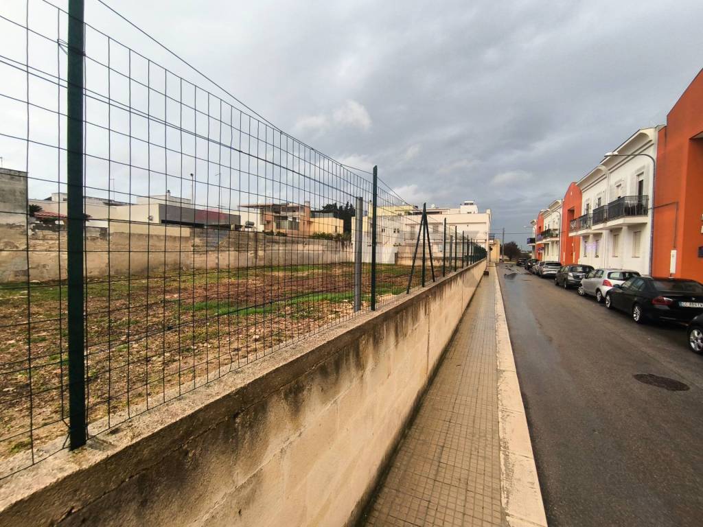Terreno a San vito dei normanni in Via Antonio Lapresa - Foto 3