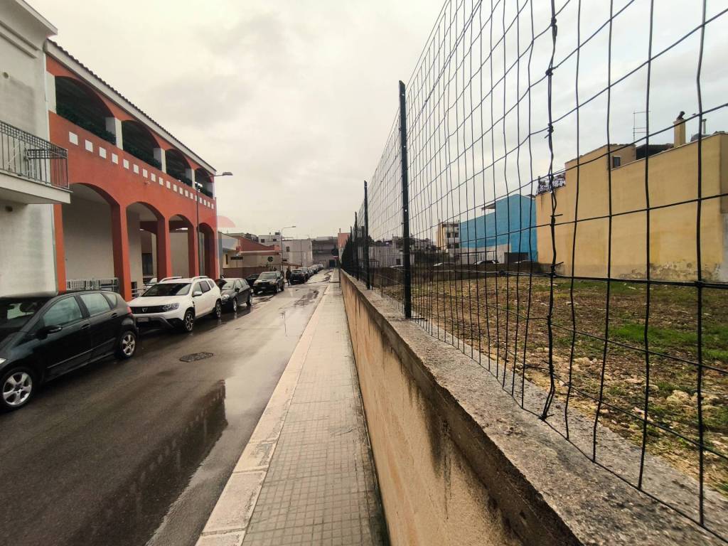 Terreno a San vito dei normanni in Via Antonio Lapresa - Foto 4