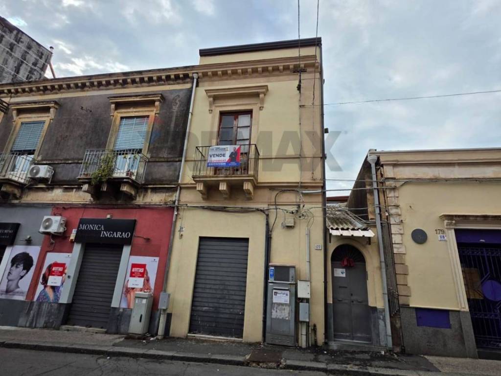 Casa indipendente a Catania in via del bosco, 175 - Foto 2