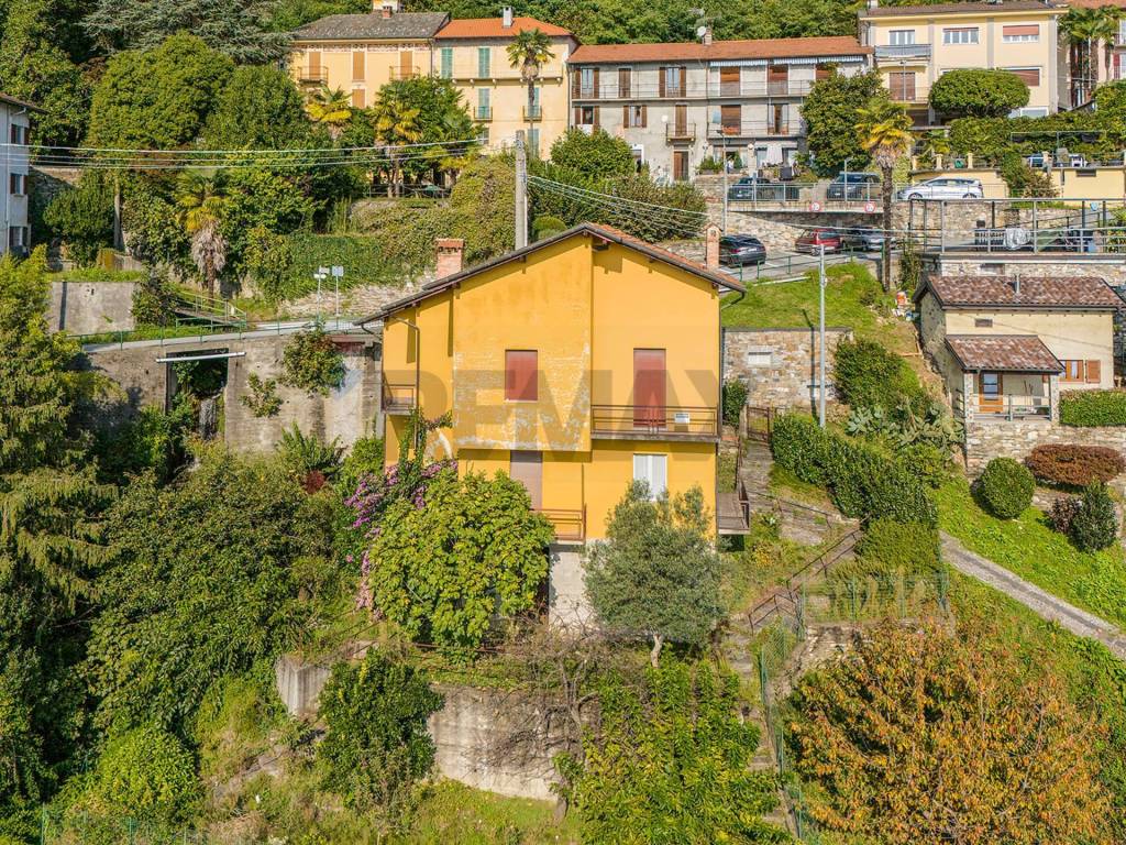 Villa a Oggebbio in Via natale Polli - Foto 2