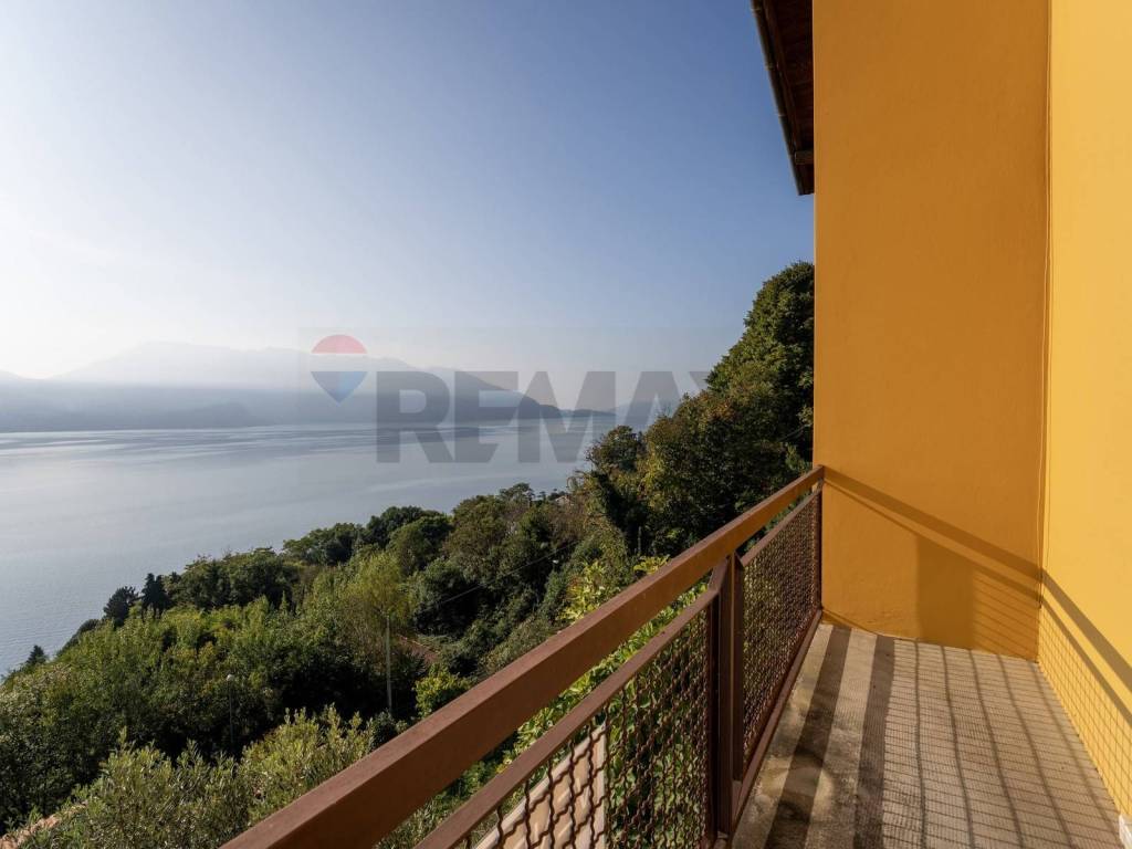 Villa a Oggebbio in Via natale Polli - Foto 5