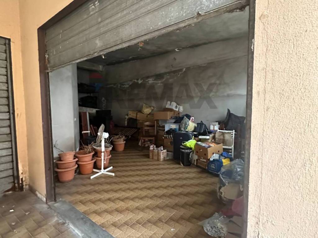 Box / garage a Aprilia in Via Leonardo da vinci, 52 - Foto 2