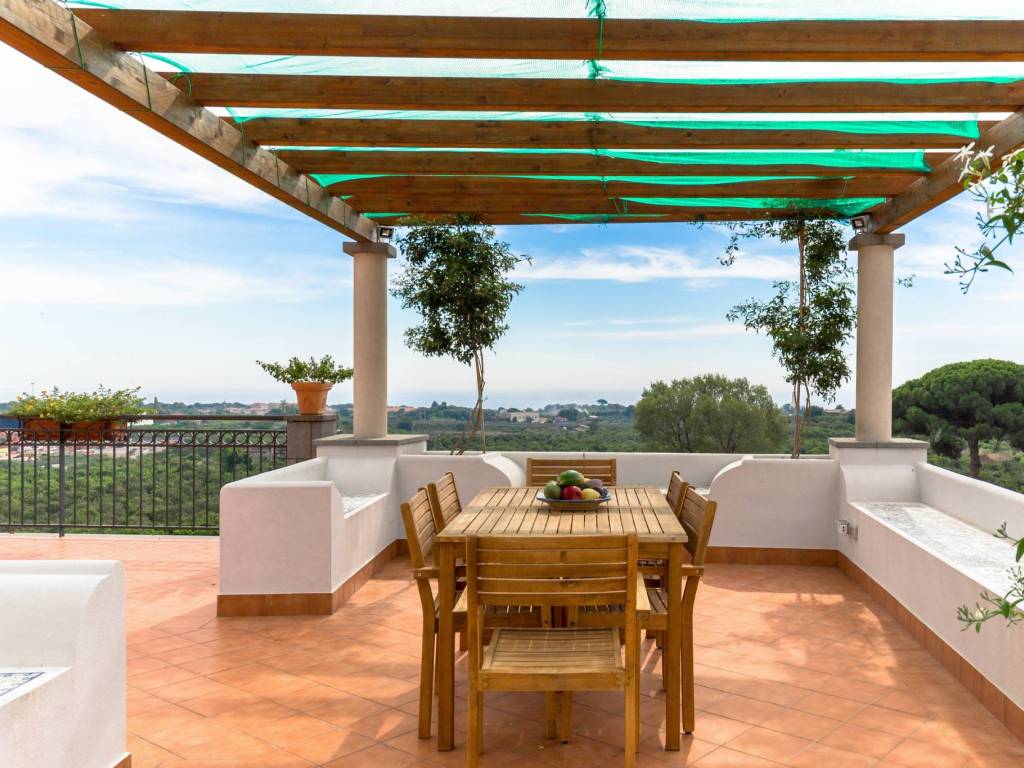 Villa a Aci catena in Via Brinzio - Foto 4