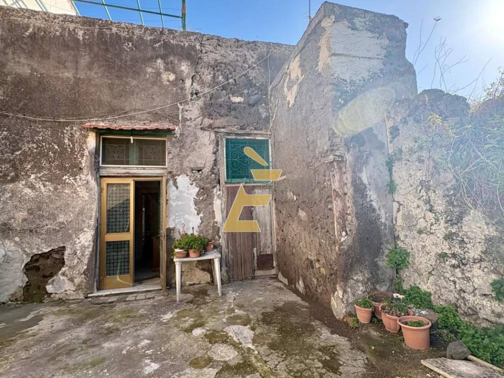 Rustico / casale a Torre del greco in Via Pagliarone, 11 - Foto 3