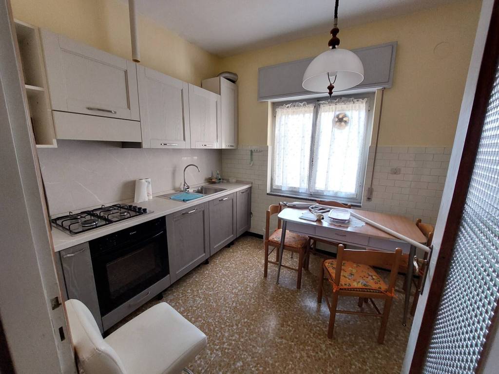 Appartamento a Omegna in VIA NUNZIO GUERRINI, 12 - Foto 3