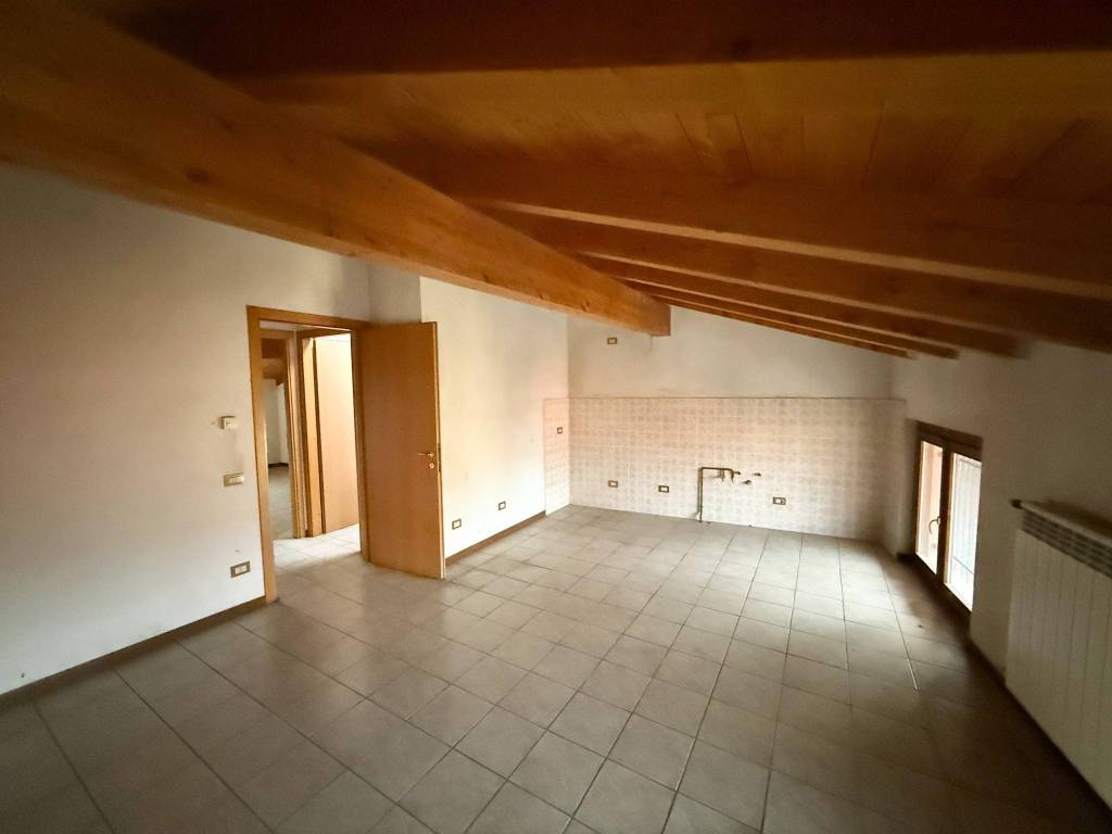 Attico / mansarda a Cislago - Foto 2