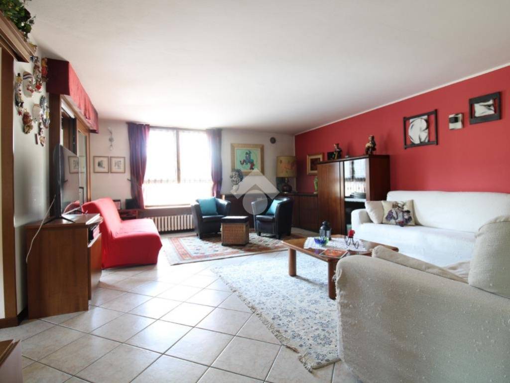 Villa a Romano di lombardia in Via XXV Aprile, 39 - Foto 5