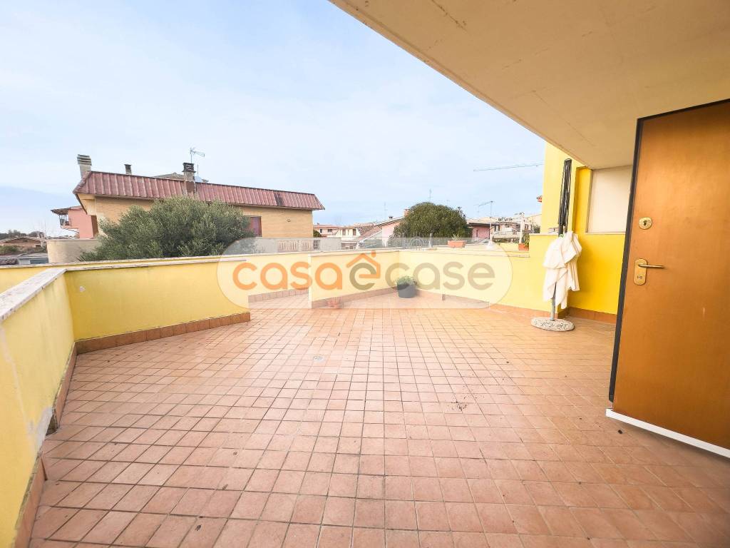 Attico / mansarda a Pomezia in Via di Torvaianica Alta - Foto 4