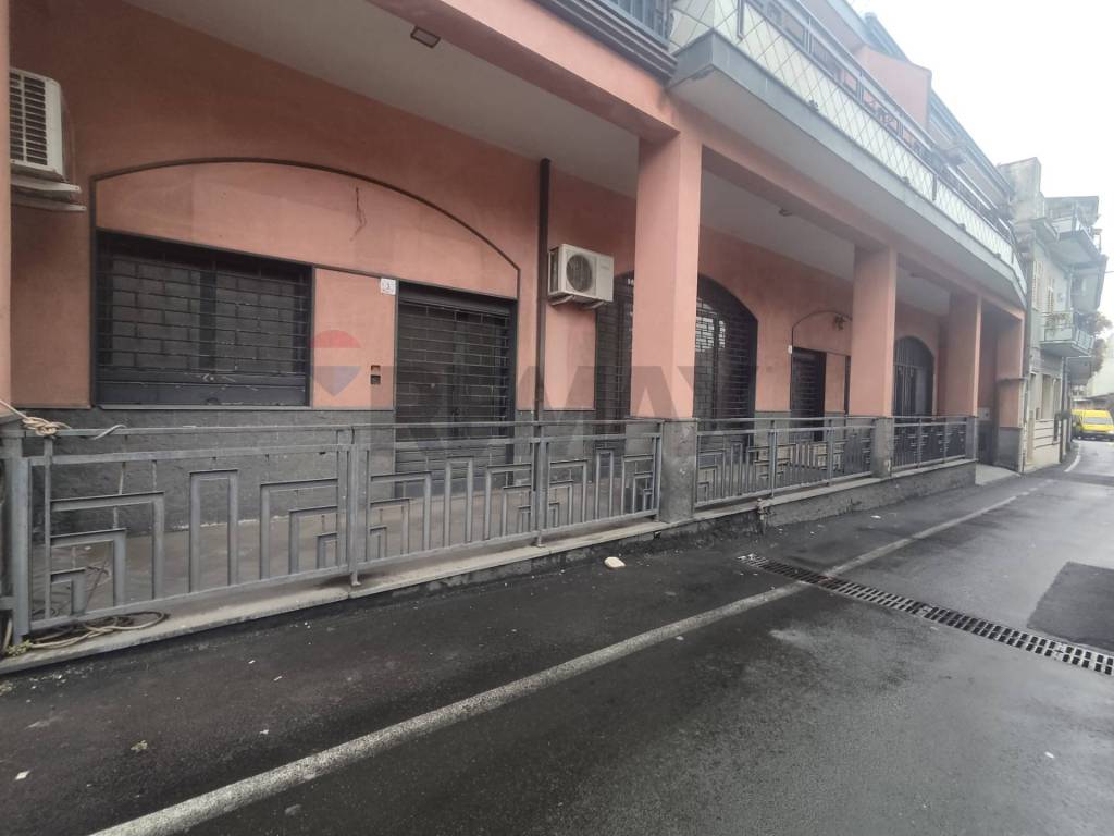 Immobile a Camporotondo etneo in VIA IV NOVEMBRE - Foto 3