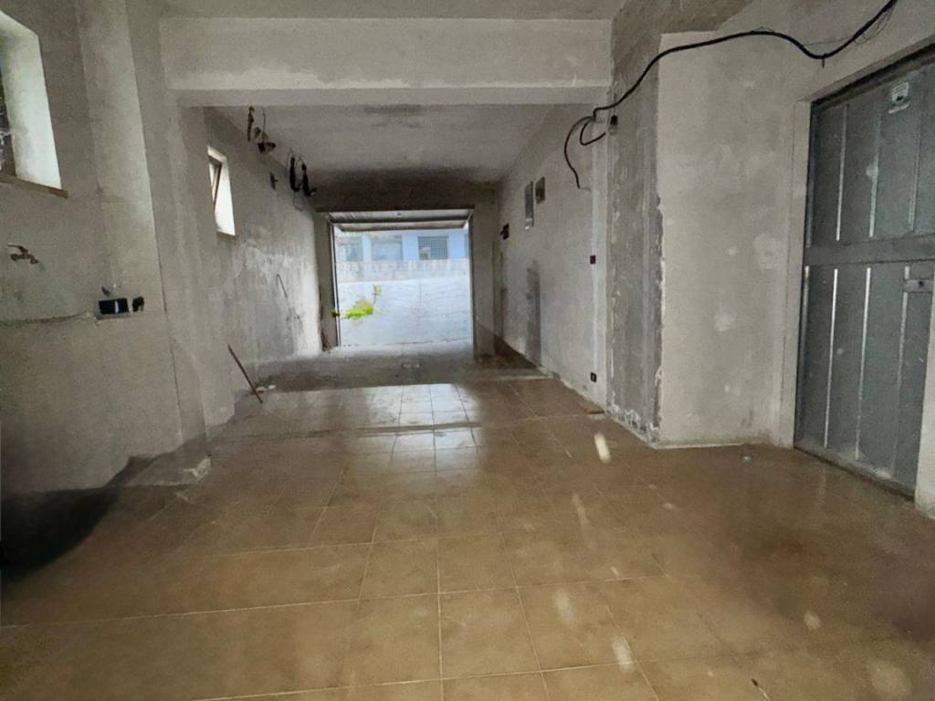 Box / garage a Avezzano in Via Generale Carlo Alberto Dalla Chiesa - Foto 4