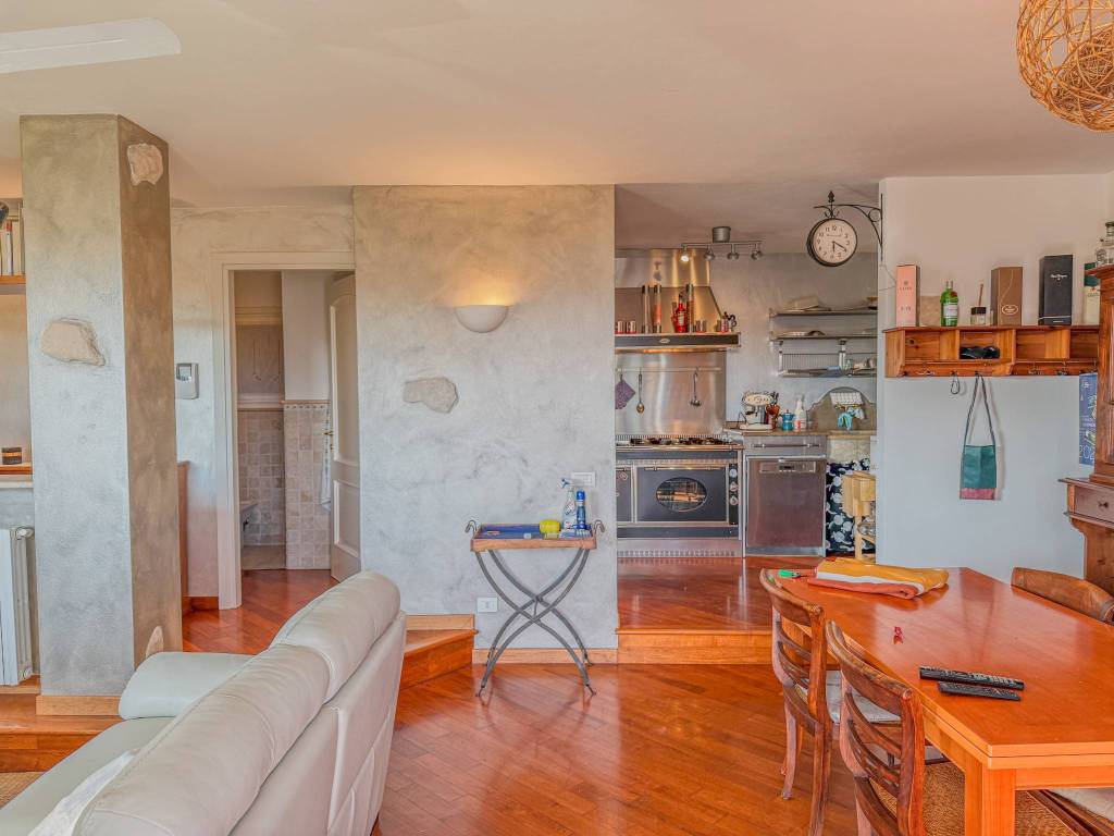 Appartamento a Padenghe sul garda in Via G. Puccini - Foto 3