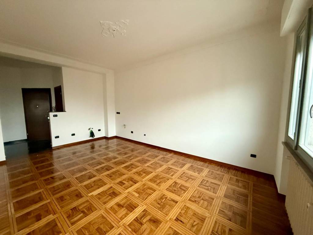 Appartamento a Borgo san dalmazzo in Corso Barale, 10 - Foto 2