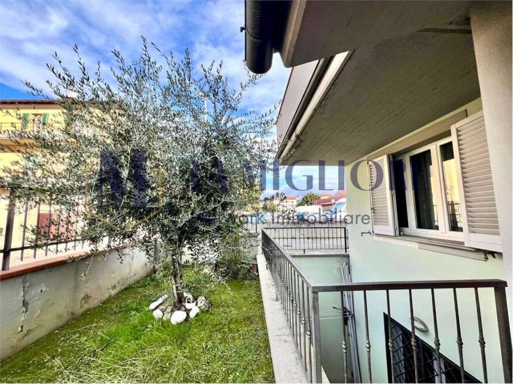 Casa indipendente a Agliana in Via Puccini, 39 - Foto 2