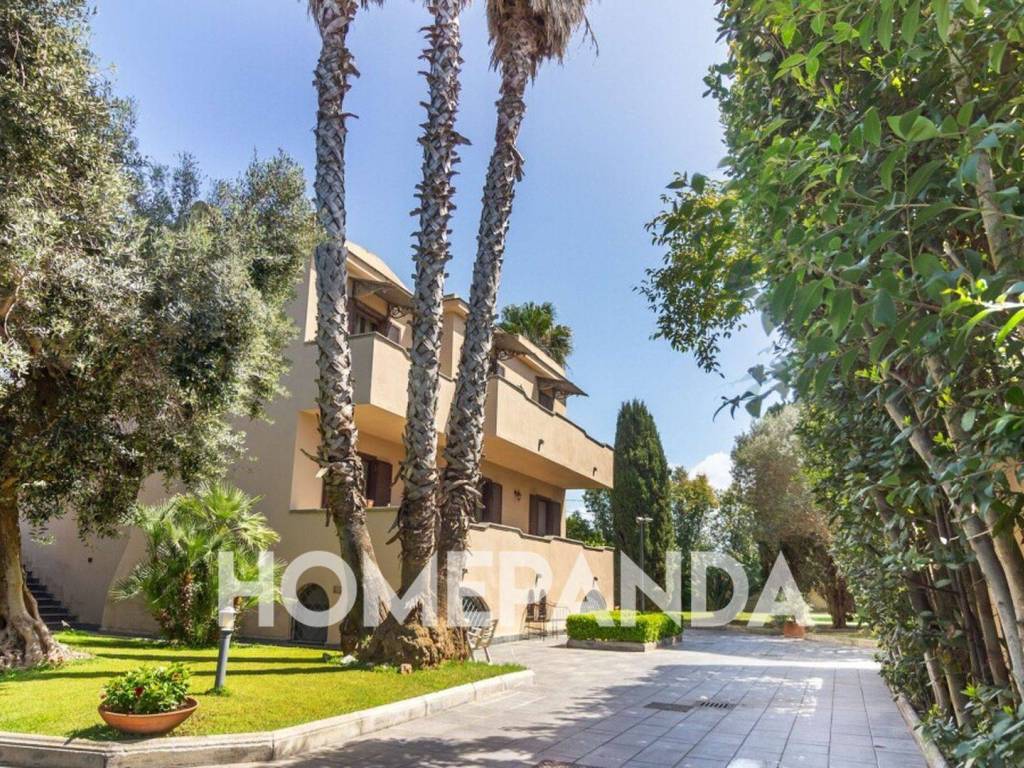 Villa a Castel volturno in Via Mezzagni, 60 - Foto 2