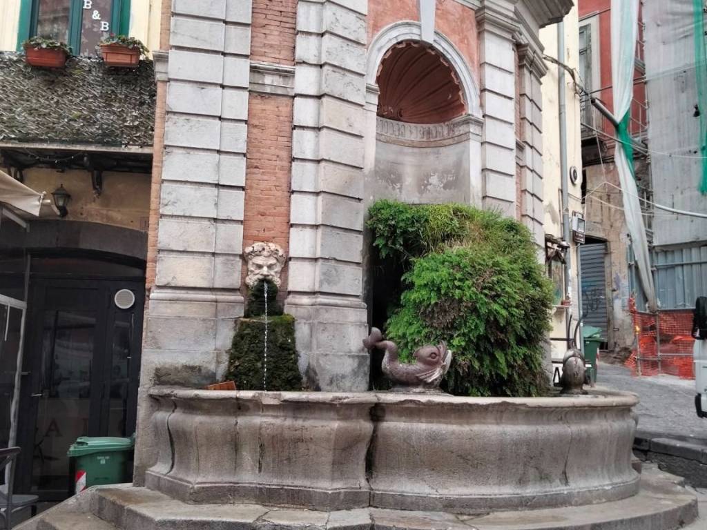 Immobile a Salerno in Piazza Sedile del Campo - Foto 5