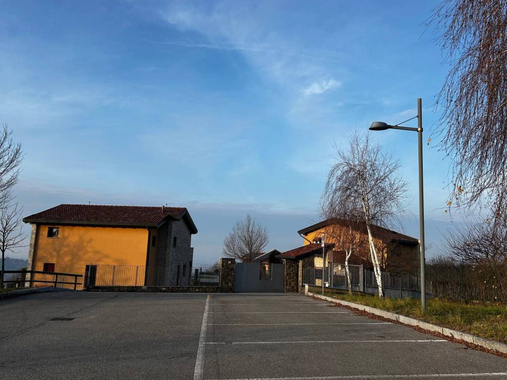 Appartamento a Colle brianza in Via Europa, 16 - Foto 4