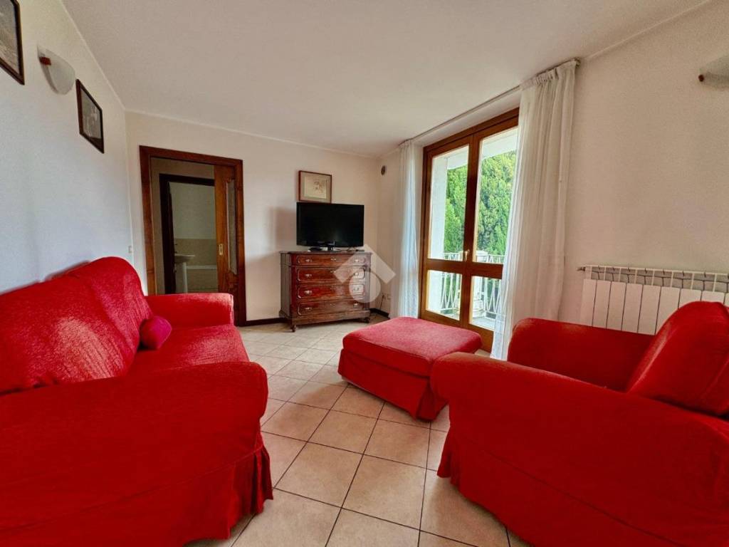 Appartamento a Casnigo in Via Raimondo Ruggeri, 79 - Foto 3